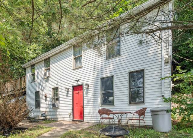 Property at 645 Butternut St, East Dubuque, IL 61025, 1 bed, 1 bath