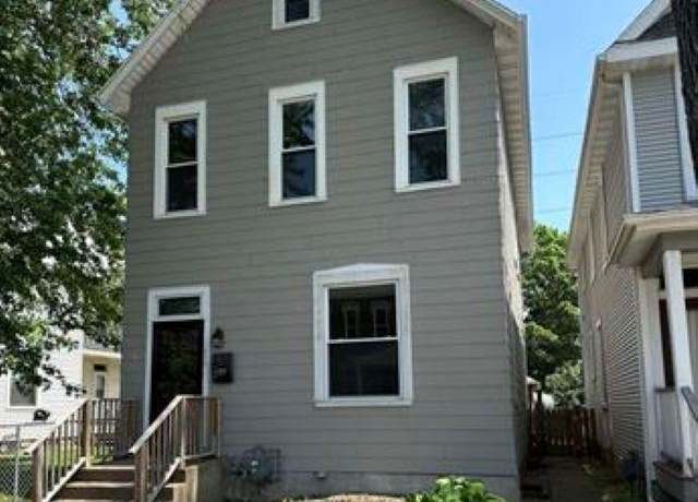 Property at 1328 Jackson St, Dubuque, IA 52001, 4 beds, 1.5 baths