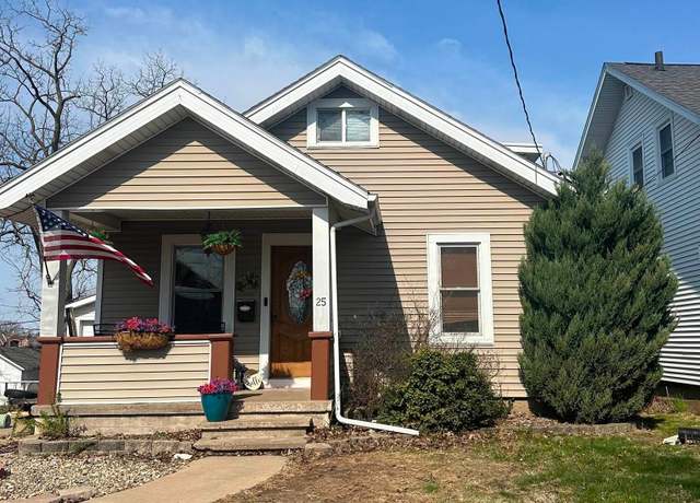 Property at 25 S Algona St, Dubuque, IA 52001, 2 beds, 1.5 baths