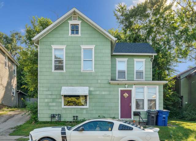 Property at 2524 Stafford St, Dubuque, IA 52001, 2 beds, 1 bath