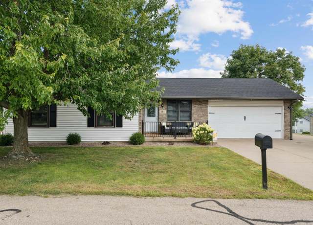 Property at 464 Tannin Ct, Dubuque, IA 52003, 4 beds, 2 baths