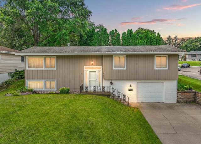 Property at 2420 Coates St, Dubuque, IA 52003, 3 beds, 2 baths