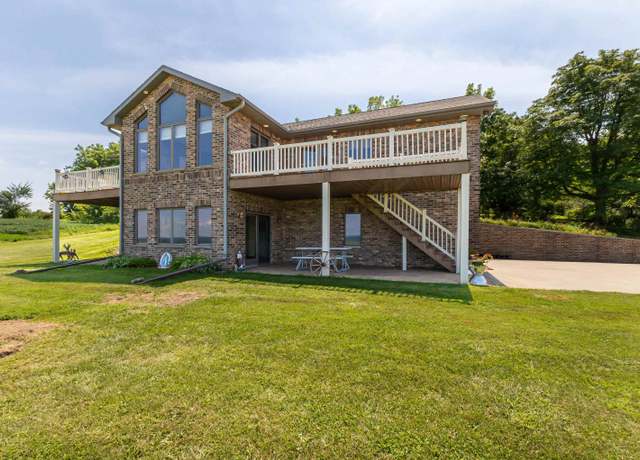 Photo of home in Dubuque County