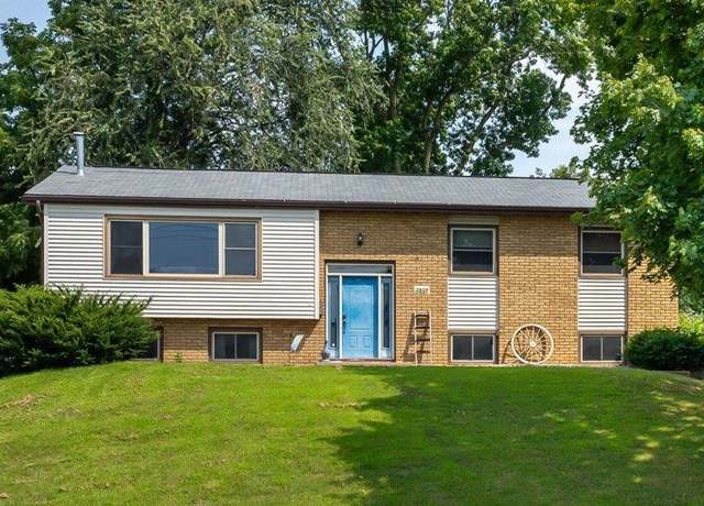 Property at 2959 Pennsylvania Ave, Dubuque, IA 52001, 3 beds, 3 baths