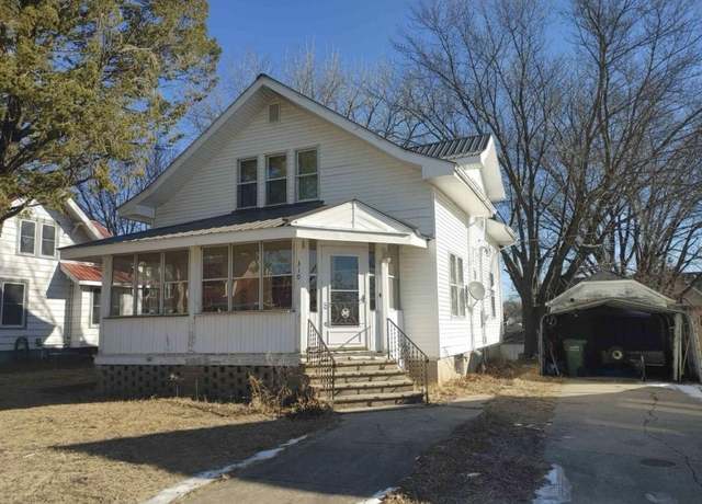 Property at 310 N Williams St, Earlville, IA 52041, 4 beds, 2 baths