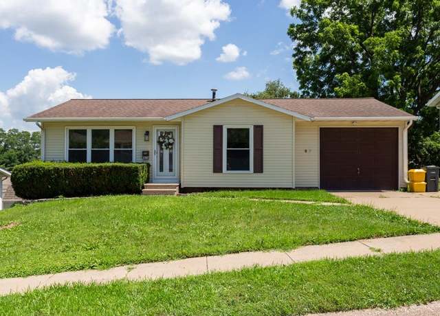 Property at 1876 Key Way Dr, Dubuque, IA 52002, 3 beds, 1 bath