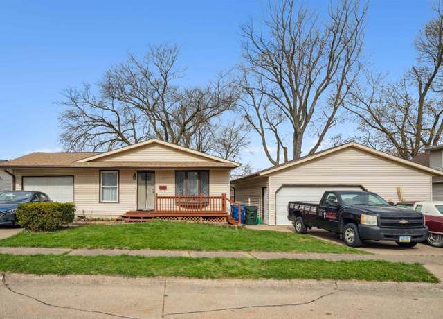 Property at 2218 N Linwood Ave, Davenport, IA 52804, 3 beds, 2 baths