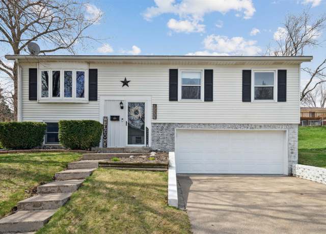 Property at 2231 Graham Cir, Dubuque, IA 52002, 3 beds, 1.5 baths