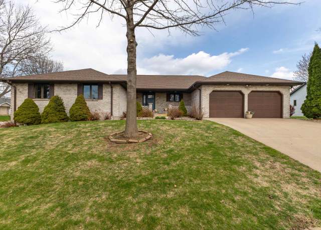 Property at 762 Missy Dr, Peosta, IA 52068, 5 beds, 3 baths