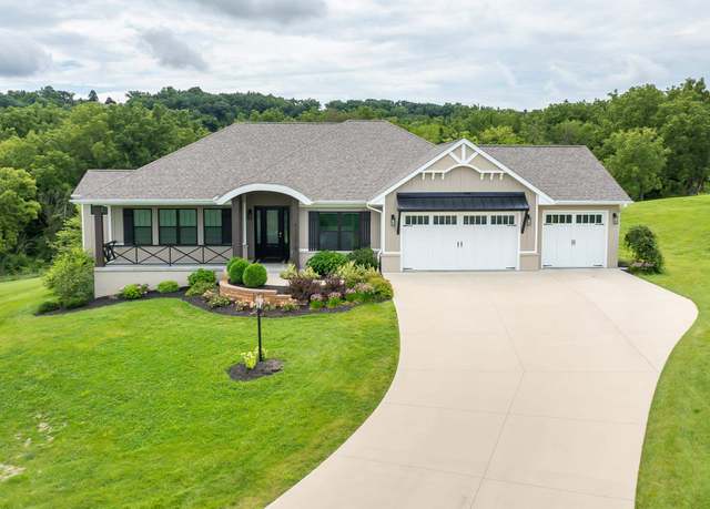 Property at 11278 Alea Ln, Dubuque, IA 52003, 4 beds, 4 baths