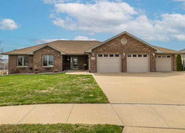 Property at 2101 Cheyenne Way, Asbury, IA 52002, 5 beds, 4 baths
