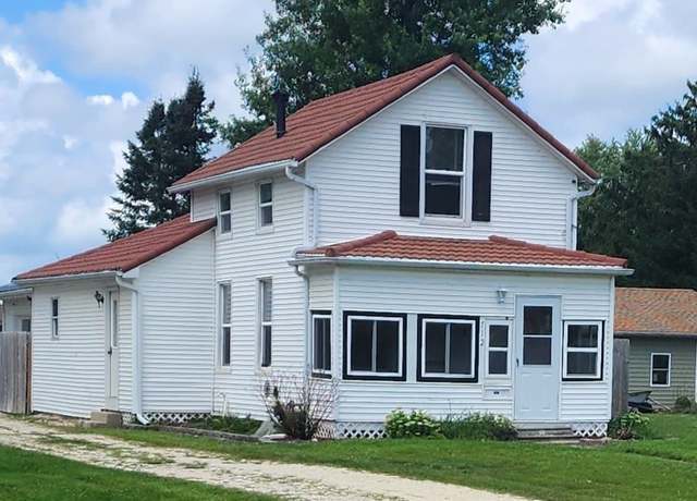 Property at 712 N Franklin St, Manchester, IA 52057, 3 beds, 1 bath