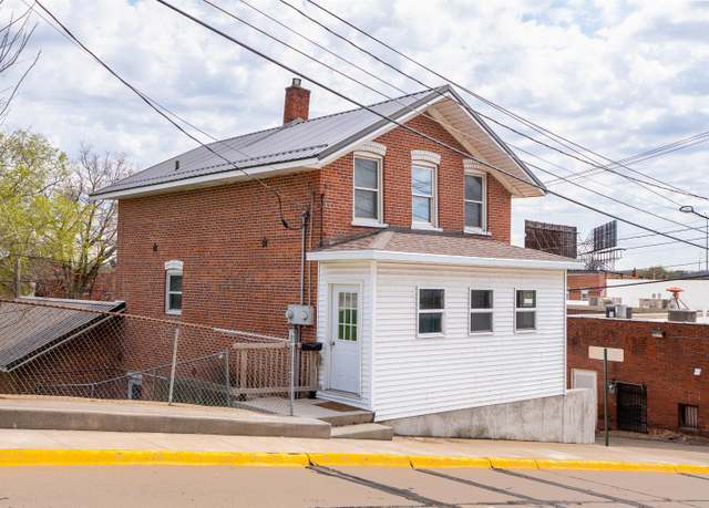 Property at 120 Montgomery Ave, East Dubuque, IL 61025, 3 beds, 2 baths