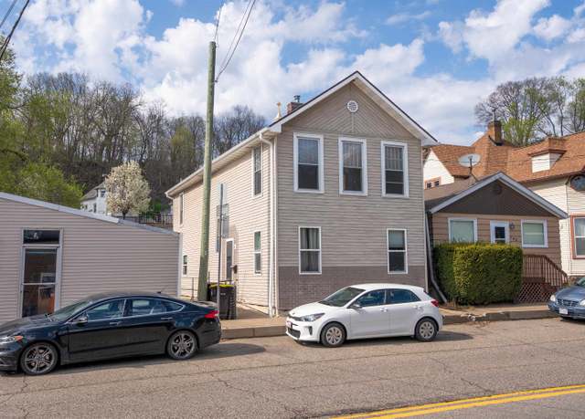 Property at 135 Wisconsin Ave, East Dubuque, IL 61025, 4 beds, 2 baths