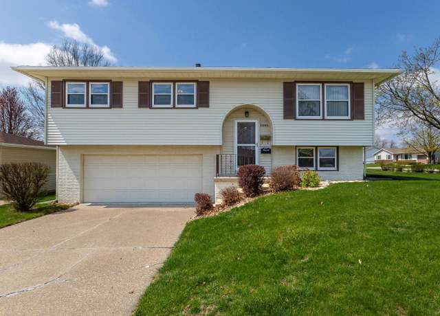 Property at 2095 Grant St, Dubuque, IA 52002, 3 beds, 2 baths