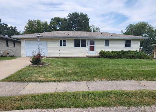 Property at 1940 Avalon Rd, Dubuque, IA 52001, 3 beds, 1.5 baths