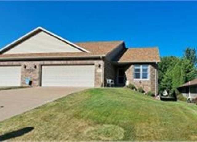 Property at 2313 Deerborn Dr, Dubuque, IA 52002, 3 beds, 3 baths