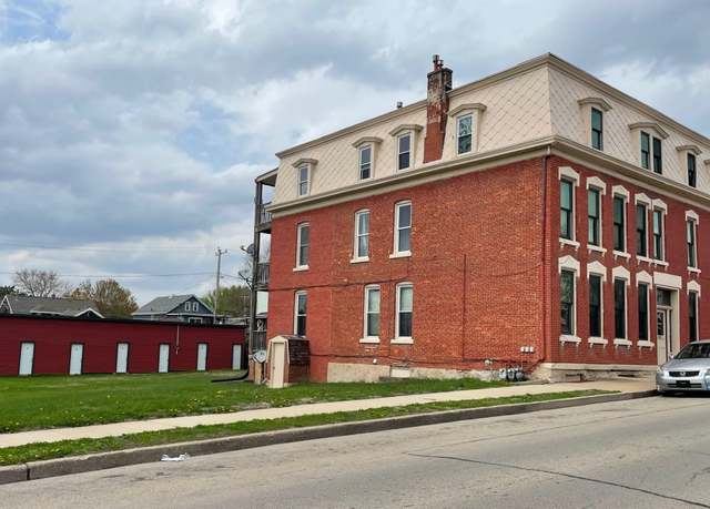 Property at 625 Rhomberg Ave, Dubuque, IA 52001, 18 beds, 6 baths
