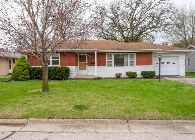 Property at 1319 1st Ave Unit East, Dyersville, IA 52040, 2 beds, 2 baths