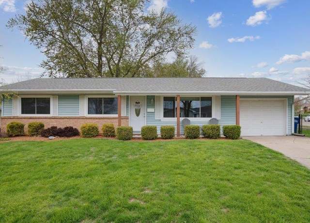 Property at 2183 Key Way Dr, Dubuque, IA 52002, 3 beds, 2 baths