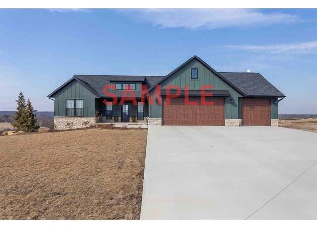 Property at 14365 Keegan Ct, Dubuque, IA 52002, 5 beds, 3 baths