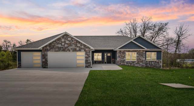 Photo of 17373 Dayflower St, Dubuque, IA 52001