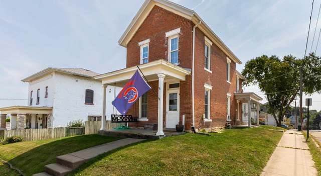 Photo of 686 W 8th St, Dubuque, IA 52001