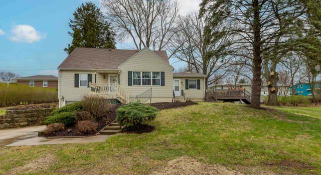 Photo of 2795 Hillcrest Rd, Dubuque, IA 52001