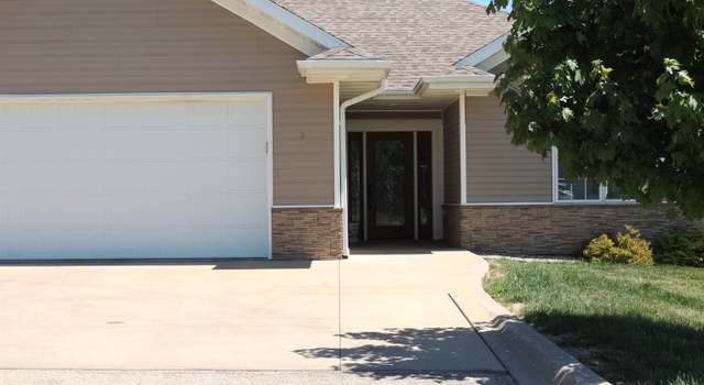 Photo of 776 Peosta Unit# 2 St, Peosta, IA 52068
