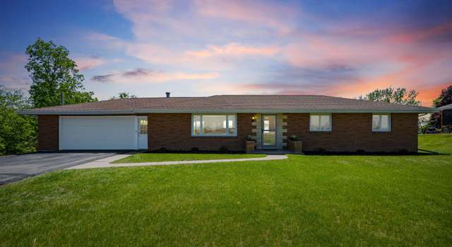 Photo of 13432 N Cascade Rd, Dubuque, IA 52003