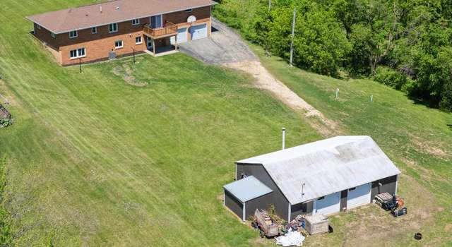 Photo of 13432 N Cascade Rd, Dubuque, IA 52003