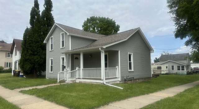 Photo of 412 E Pleasant St, Maquoketa, IA 52060