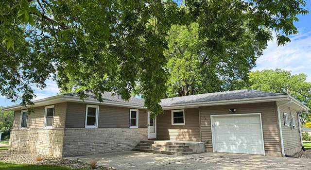 Photo of 201 1st St, Delhi, IA 52223