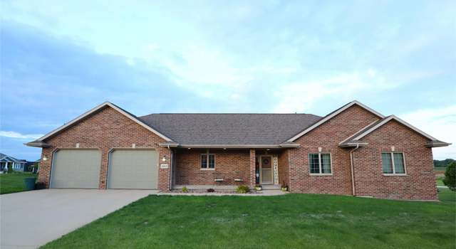 Photo of 1163 Hansel Cir, Peosta, IA 52068