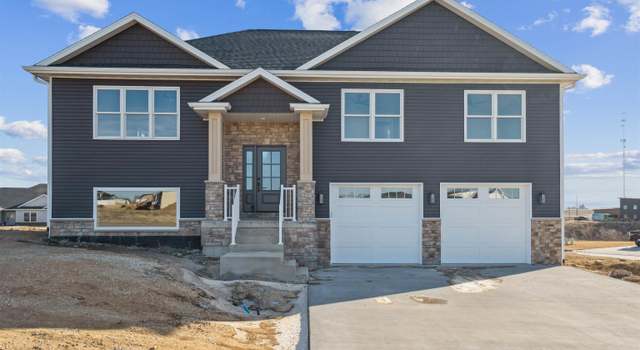 Photo of 268 Wyatt Dr, Peosta, IA 52068
