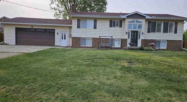 Photo of 407 E Centre St, Garnavillo, IA 52049