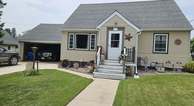 Photo of 305 N Rutland St, Garnavillo, IA 52049