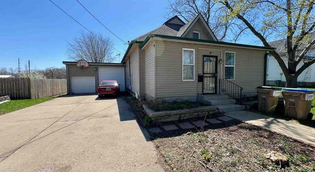 Photo of 410 W Marion St, Manchester, IA 52057