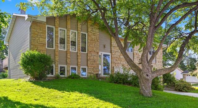 Photo of 2600 Autumn Dr, Asbury, IA 52002
