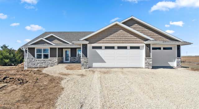 Photo of 204 Thompson Ct, Delhi, IA 52223