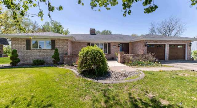 Photo of 16428 Country Club Dr, Peosta, IA 52068