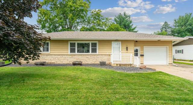 Photo of 830 Southhaven Dr, Monticello, IA 52310