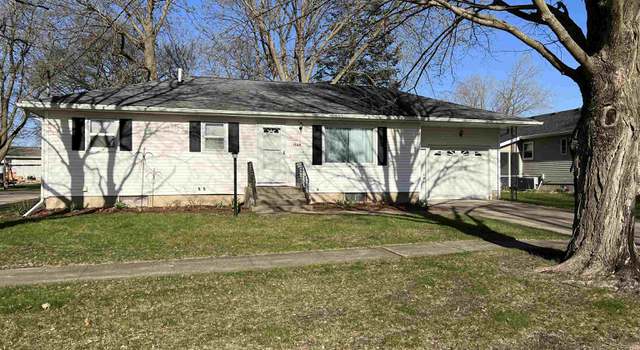 Photo of 1030 N Third St, Manchester, IA 52057