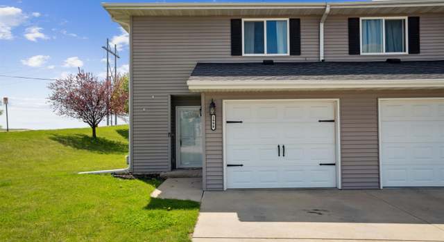Photo of 1998 Golden Eagle Dr, Dubuque, IA 52001