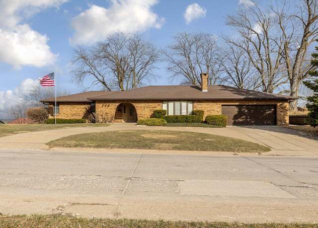 Property at 526 N 8th St, Missouri Valley, IA 51555, 4 beds, 3 baths