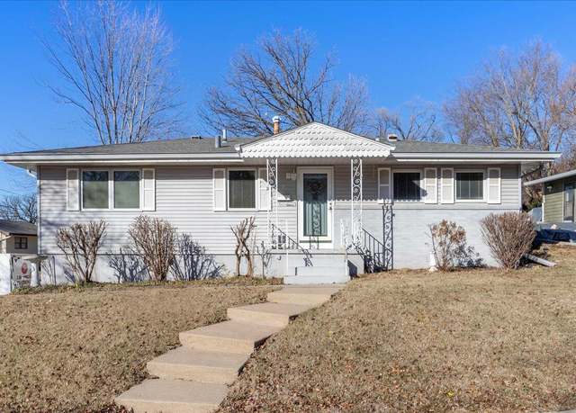 Property at 8 Becky Ln, Council Bluffs, IA 51503, 3 beds, 2 baths