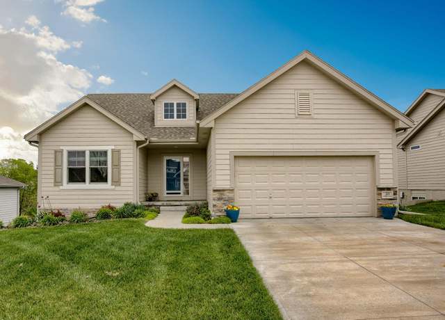 Property at 10 Alder Cir, Council Bluffs, IA 51503, 3 beds, 3 baths