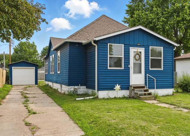 Property at 2135 G Ave, Council Bluffs, IA 51501, 2 beds, 1 bath