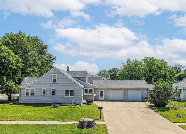 Property at 42 6th St, Woodbine, IA 51579, 3 beds, 2 baths