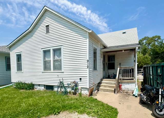 Property at 912 Ave I, Council Bluffs, IA 51503, 2 beds, 1 bath
